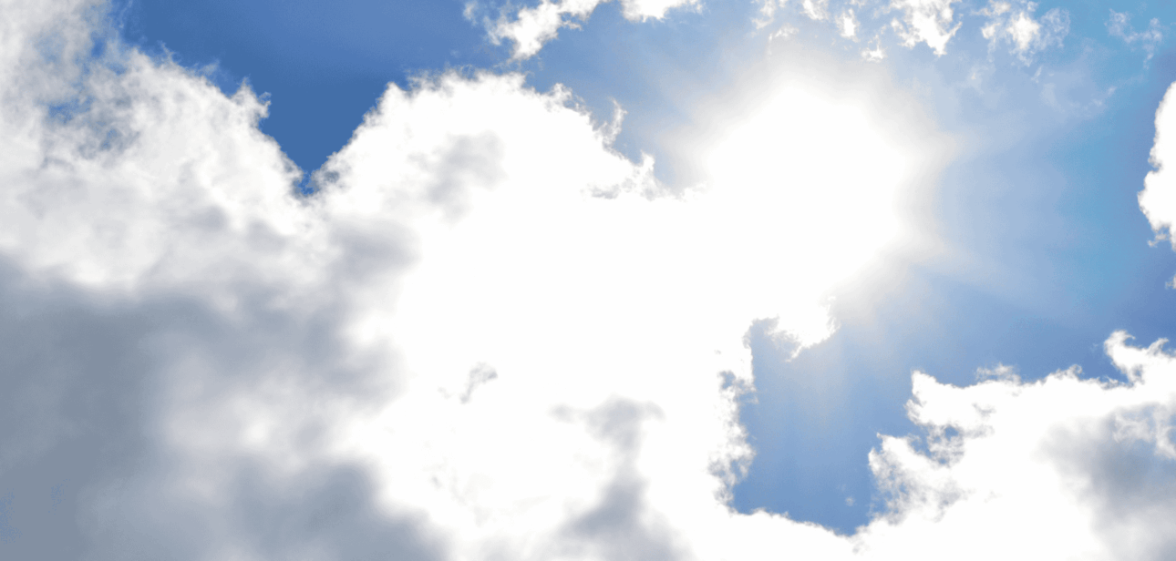 Blue sky with scattered clouds representing the Cincinnati weather forecast for January 12-18, 2026.