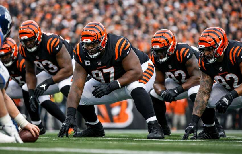 Bengals trade for Dexter Lawrence defensive line formation before snap