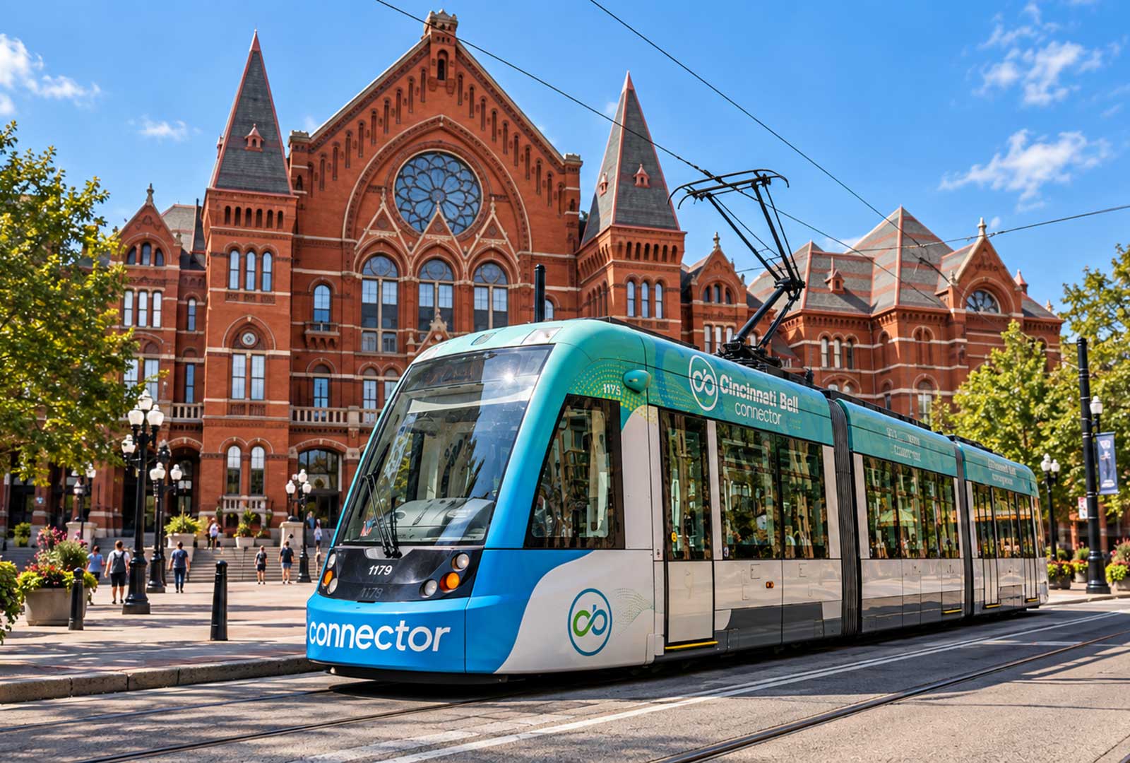 Cincinnati Bell Connector streetcar passing in front of Cincinnati Music Hall